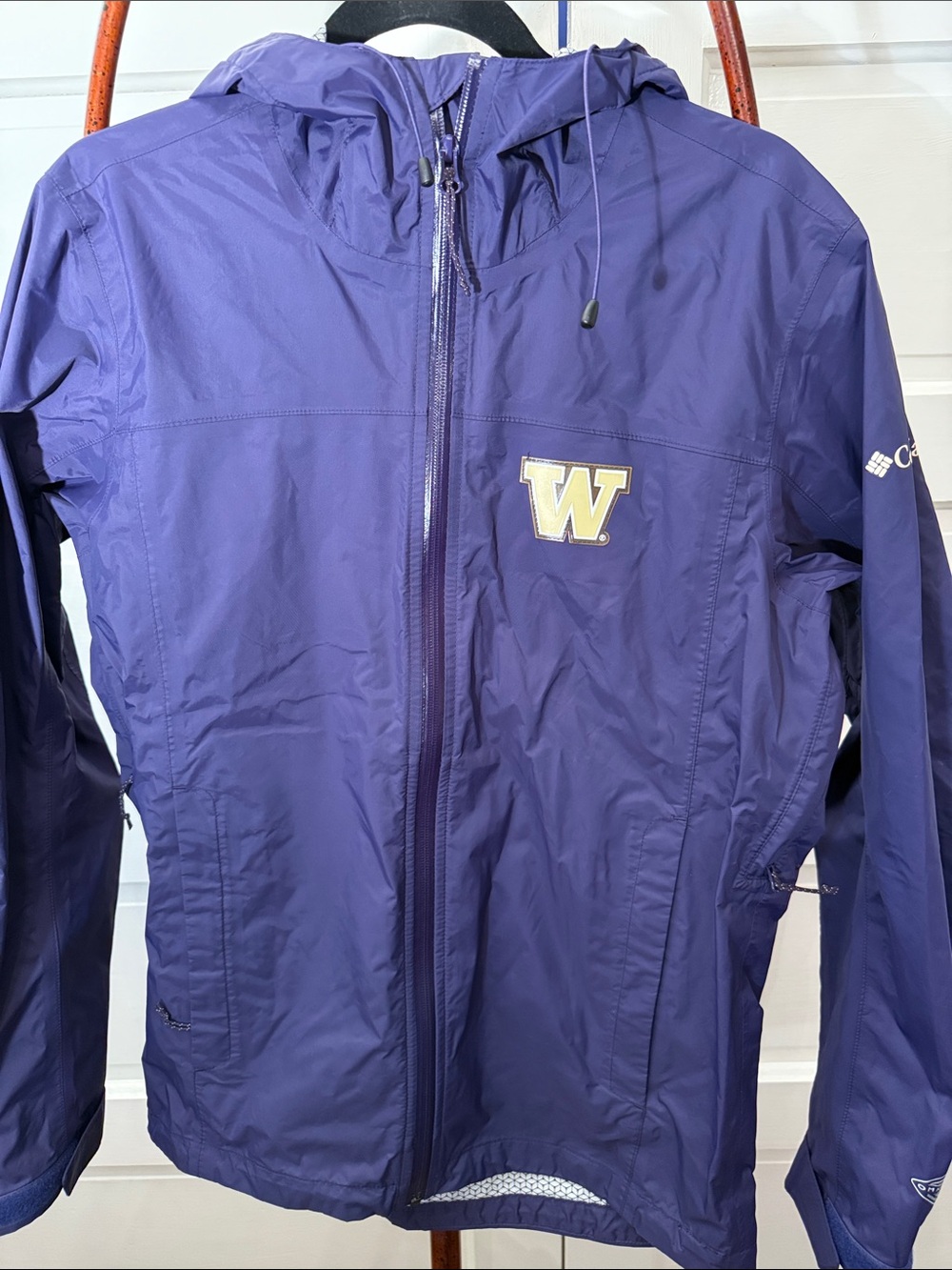 Columbia UW Huskies Omni-Tech Rain Jacket Womens Small Purple Hooded Waterproof